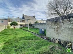 LAMBEZELLEC : jolie maison de ville 3 chambres, grand balcon, garage et jardin 